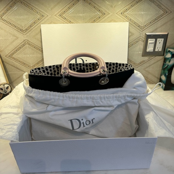 SOLD Dior Black & Pink leather with Python Tote - Picture 4 of 14